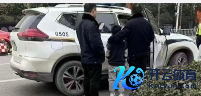 车主称车被炸时一家东谈主刚下车 鞭炮激勉化粪池爆炸